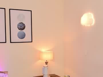 💜👑𝓐𝓻𝓲 👑💜 ..........Nice to meet you!  thumb up me please its important! I💜  LOOK MY BIO DOWN AND FOLLOW ME!!!💜