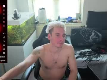 Rayzel_White