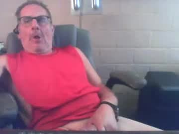 eating pussy & sucking dick
