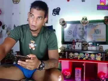 Aharon  Ravelo