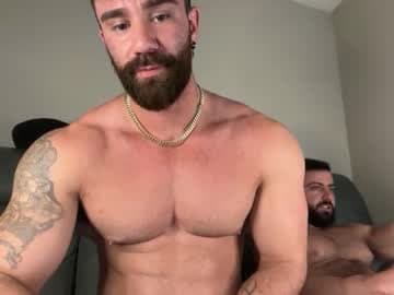 Skyler Flexes