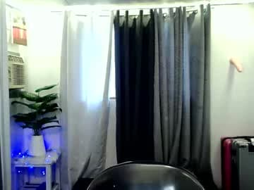 DONT FORGET TO FOLLOW ME AND GIVE ME A THUMBS UP GUYS!- Sweetie