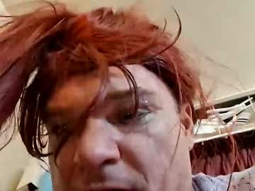 Daughter loves mommy