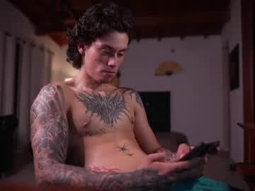 𝖆𝖓𝖌𝖊𝖑𝖔_𝖏𝖍𝖔𝖓𝖘𝖔𝖓 (independent guy)